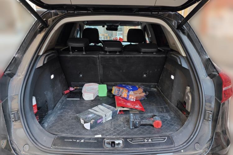 Used Hongqi HS5 2019 2.0T Smart Connect Flagship All-Wheel-Drive Version Trunk