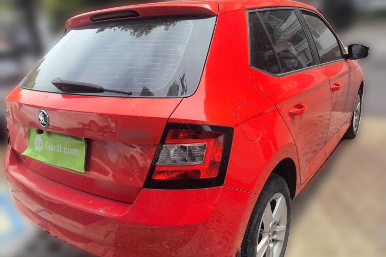 Used Skoda Fabia 2016 1.4L Automatic Car Enjoy Edition
