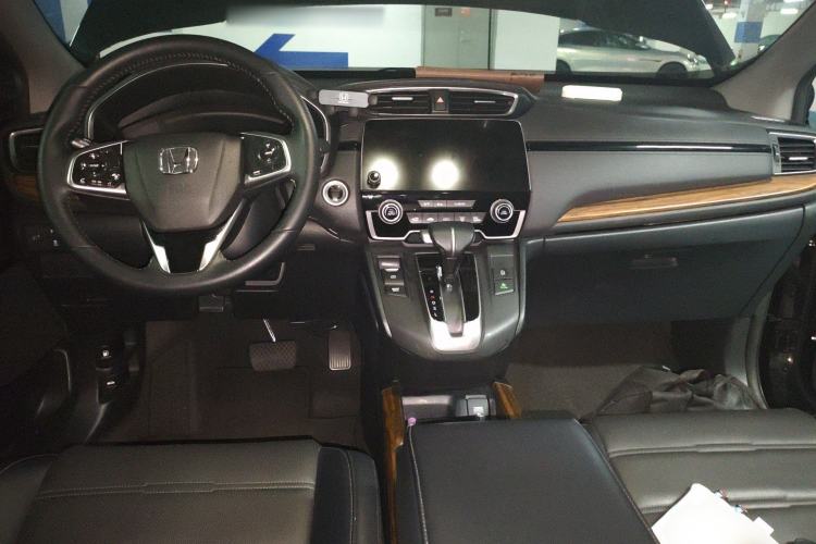 Used Honda CR-V 2019 Brilliant Edition Plus 240TURBO CVT Two-Wheel Drive Fashion Version China VI Emission Standard Center Console