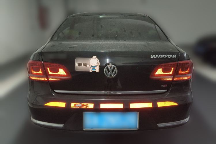 Used Volkswagen Magotan 2013 1.8TSI Luxury Model Rear
