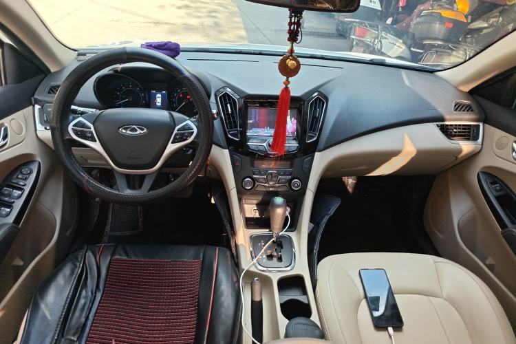 Used Chery Arrizo 7 2015 1.6L CVT ZhiShang Edition Center Console