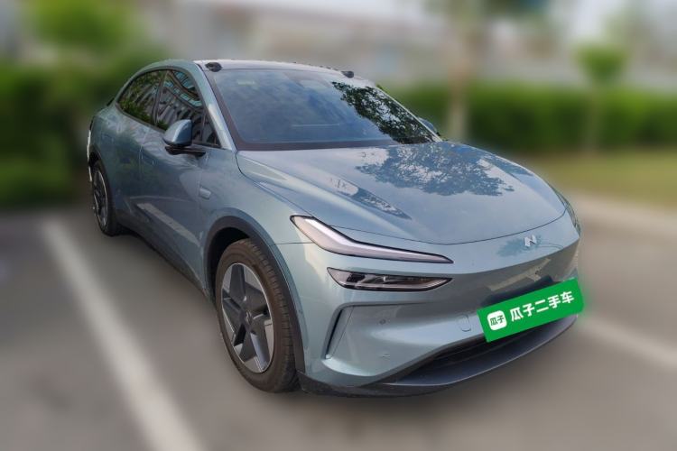 Used ONVO L60 2024 85 kWh All-Wheel Drive Front Right 45 Deg