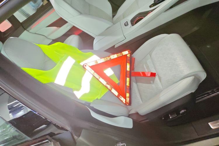 Used Zeekr 001 2025 WE Edition 95 kWh All-Wheel Drive
