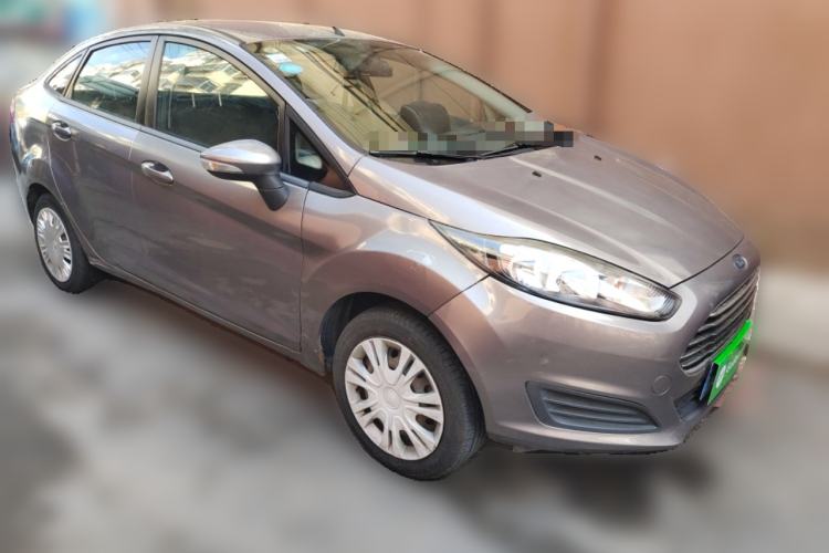 Used Ford Fiesta 2013 Sedan 1.5L Manual Fashion Edition Front Right 45 Deg