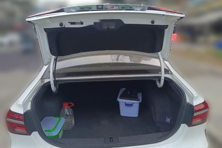 Used Roewe i6 2019 PLUS 1.6L CVT 4G Connected Flagship Deluxe Edition
