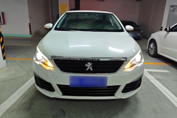 Used Peugeot 308 2018 1.6L Manual Fashion Edition

