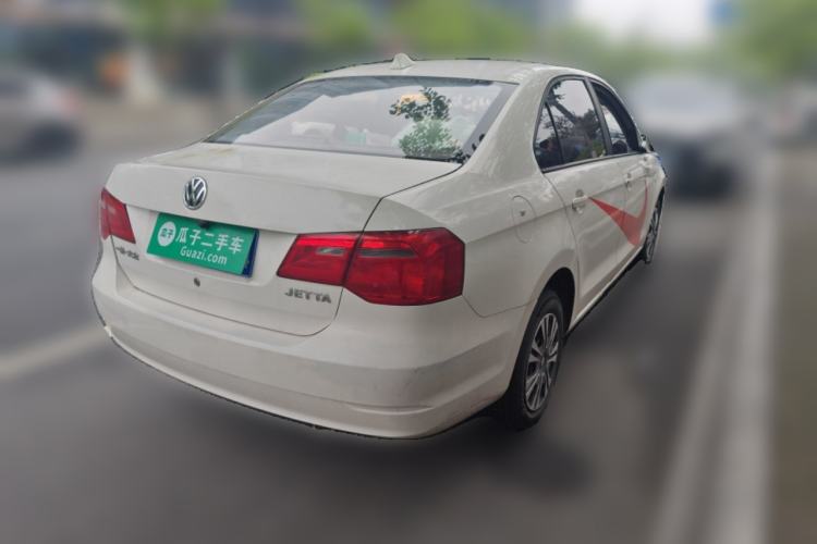 Used Volkswagen Jetta 2013 1.6L Manual Fashion Edition
