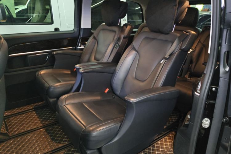 Used Mercedes-Benz V-Class 2018 V 260 Prestige Edition China VI
