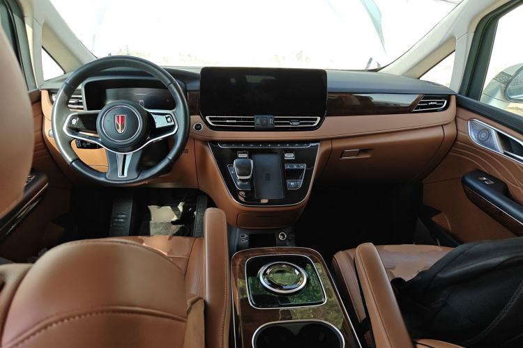 Used Hongqi HQ9 2023 2.0T Smart Connect Flagship Edition Center Console