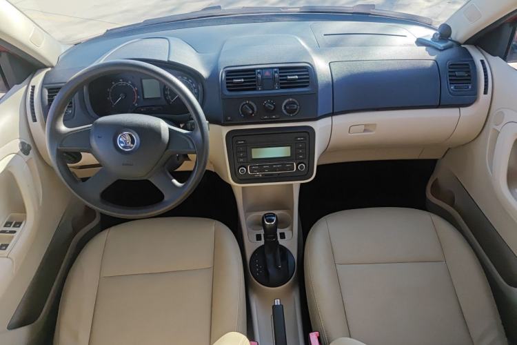 Used Skoda Fabia 2014 1.4L Automatic Crystal Edition