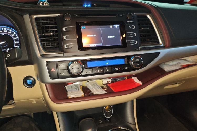 Used Toyota Highlander 2015 2.0T Four-Wheel Drive Luxury Edition 7-Seater Audio And AC Panel