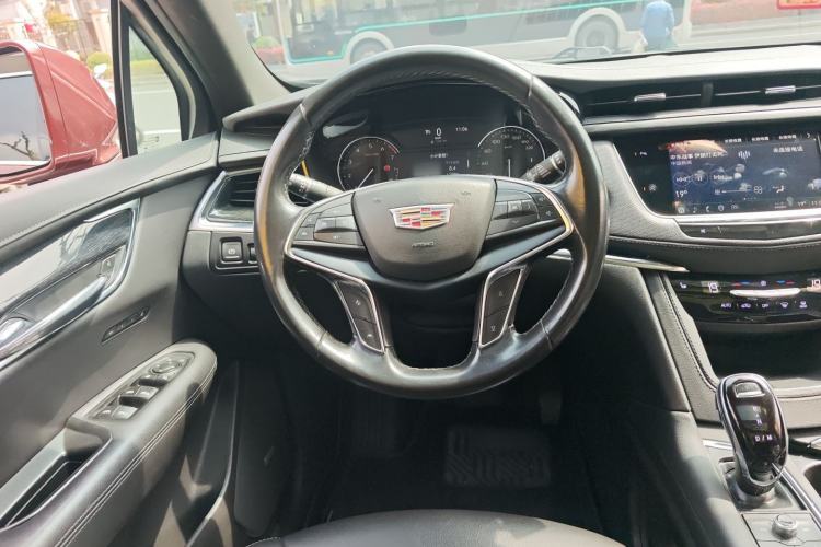 Used Cadillac XT5 2021 2.0T Four-Wheel Drive Luxury Version Steering Wheel