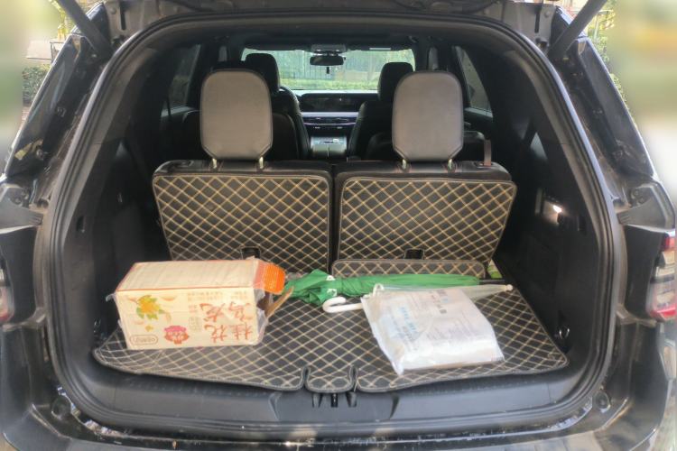 Used Ford Explorer 2023 EcoBoost 285 4x4 ST-LINE 6-Seater
