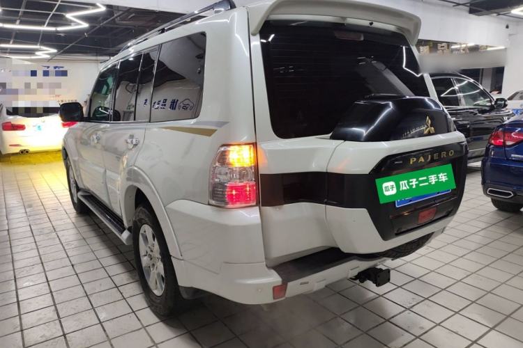 Used Mitsubishi Pajero 2018 3.0L Automatic Standard Edition
