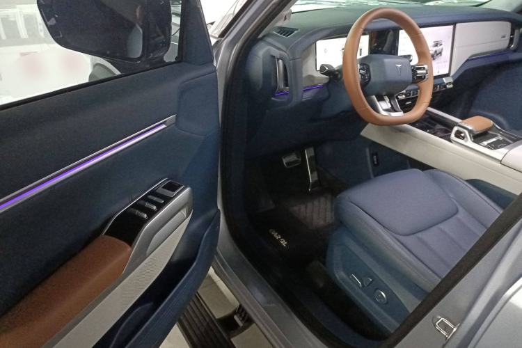 Used Deepal G318 2024 Four-Wheel-Drive Air Suspension Model