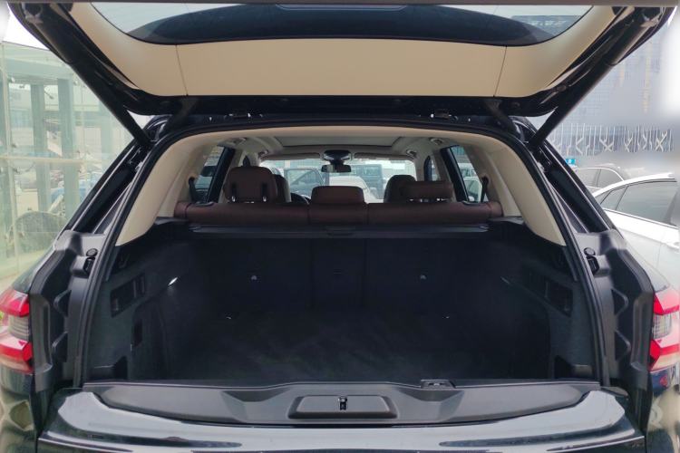 Used BMW X5 2021 xDrive40i M Sport Package Trunk