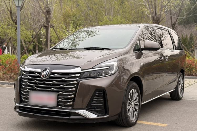 Used Buick GL8 2023 Facelifted Land Cruiser Executive Luxury Version