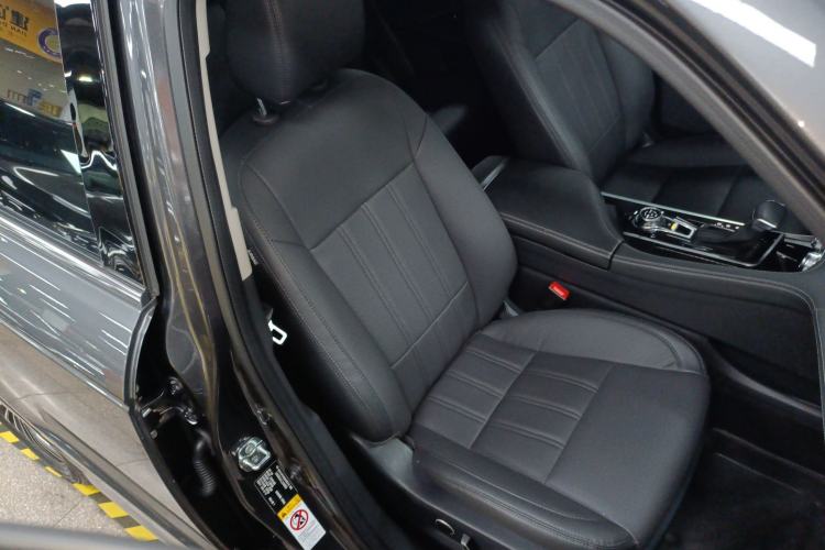 Used CHANGAN CS95 2019 2.0T Two-Wheel-Drive Luxury Version
