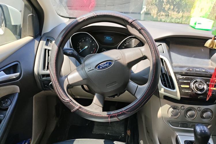 Used Ford Focus 2012 Sedan 1.6L Manual Comfort Model