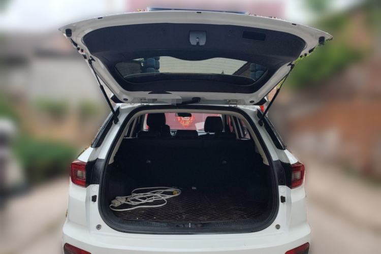 Used CHANGAN CS55 2018 1.5T Manual Colorful Model China V Standard
