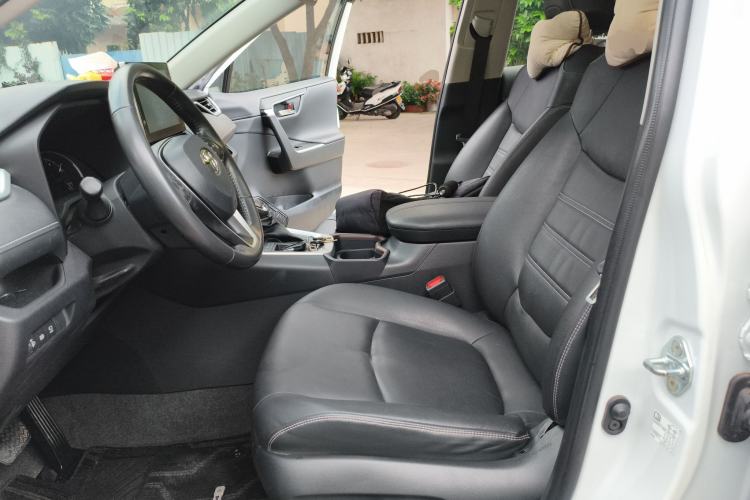 Used Toyota RAV4 2022 2.0L CVT Two-Wheel Drive Fashion Plus Edition