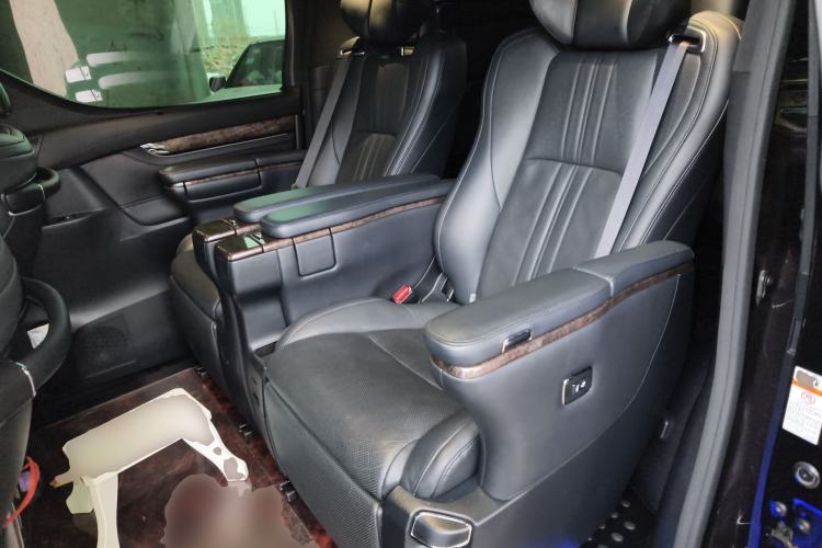 Used Toyota Vellfire 2019 Dual-Engine 2.5L HV Prestige Edition
