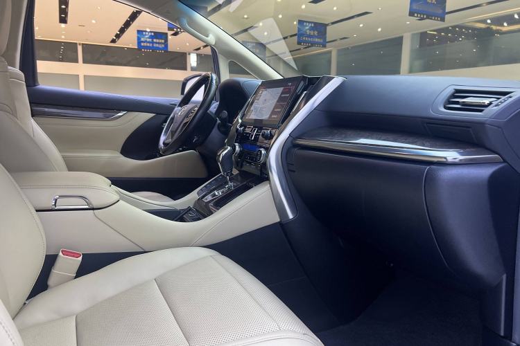 Used Toyota Vellfire 2020 Dual-Engine 2.5L HV Prestige Edition Interior 9