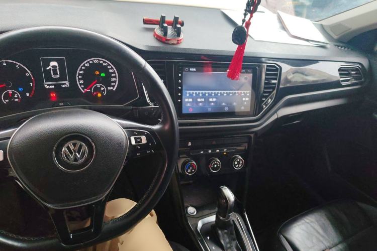 Used Volkswagen T-ROC 2018 280TSI DSG Two-Wheel-Drive Comfort Version China V Standard
