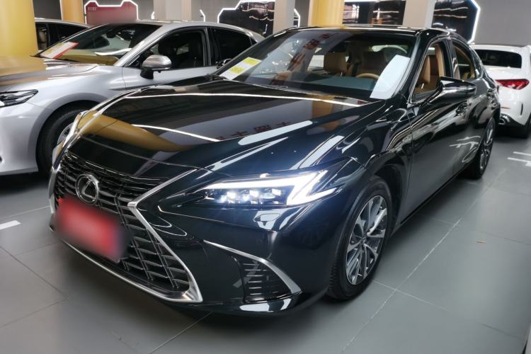 Used Lexus ES 2025 300h Deluxe Edition