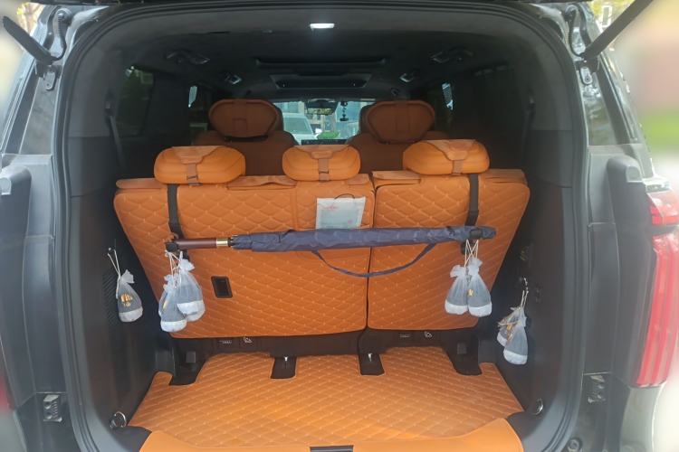 Used Wey Gaoshan 2025 Four-Wheel Drive Alpine 8 Trunk