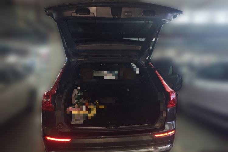 Used Volvo XC60 2022 B5 4x4 Zhiyi Luxury Edition Trunk