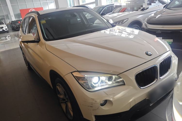Used BMW X1 2013 sDrive18i Sport Design Package Front Right 45 Deg