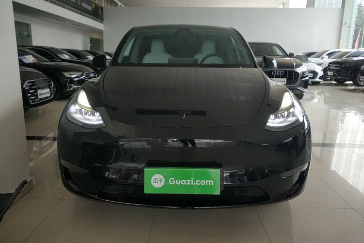 Used Tesla Model Y 2022 Long-Range All-Wheel-Drive Version
