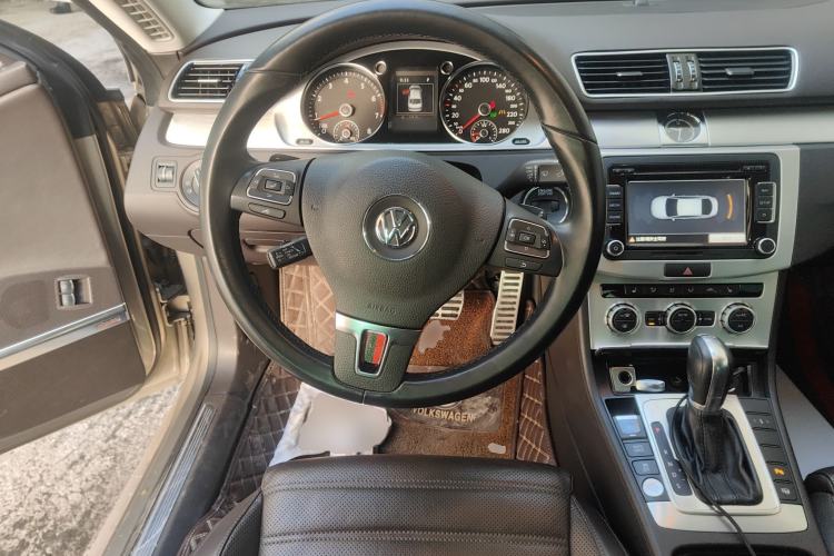 Used Volkswagen FAW-Volkswagen CC 2015 2.0 TSI Ultimate Model Steering Wheel