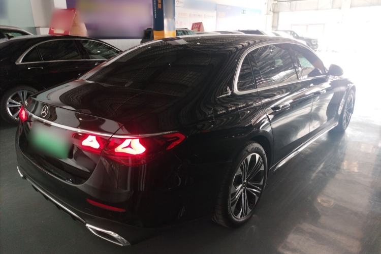 Used Mercedes-Benz E-Class New Energy 2024 E 350 e L Plug-in Hybrid Sports Sedan Exterior 5