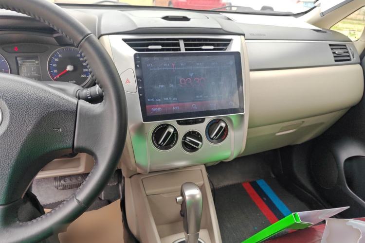 Used Venucia R50 2016 1.6L Automatic Elite Edition
