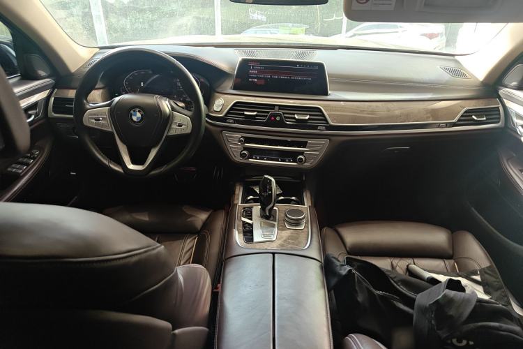 Used BMW 7 Series 2021 740Li Leading Edition Luxury Package Center Console