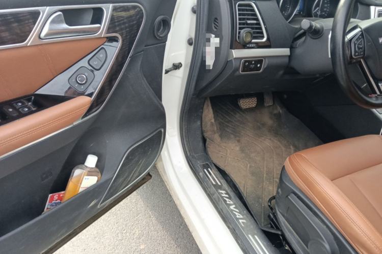 Used Haval H6 Coupe 2016 Blue Label 1.5T Automatic Two-Wheel Drive Urban Model Driver Seat