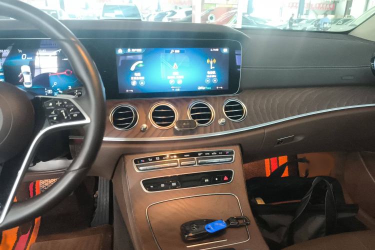 Used Mercedes-Benz E-Class 2023 E 260 L
