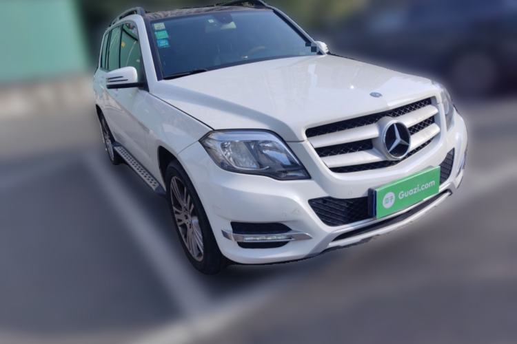 Used Mercedes-Benz GLK-Class 2014 GLK 260 4MATIC Dynamic Model Front Right 45 Deg