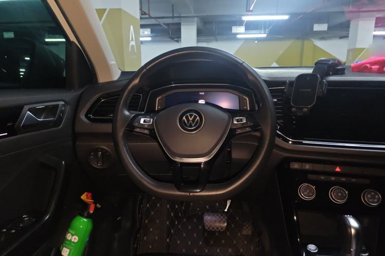 Used Volkswagen T-ROC 2021 Revised Version 280TSI DSG Two-Wheel Drive Elite Connect Edition Steering Wheel
