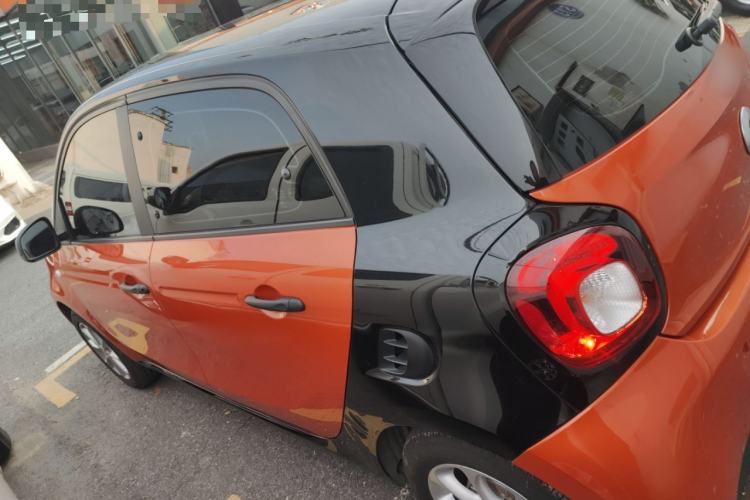 Used smart forfour 2016 1.0L 52 kW Dynamic Edition
