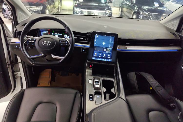 Used Hyundai Custo 2021 380TGDi Deluxe Edition DLX