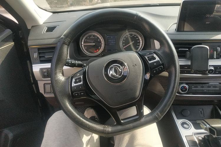 Used FORTHING Joyear X5 2017 1.6L CVT Luxury Model
