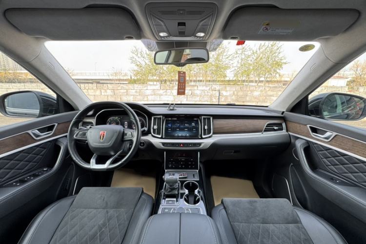 Used Hongqi HS7 2022 3.0T Automatic All-Wheel Drive ZhiLian Flagship Edition Five Seats Interior 3