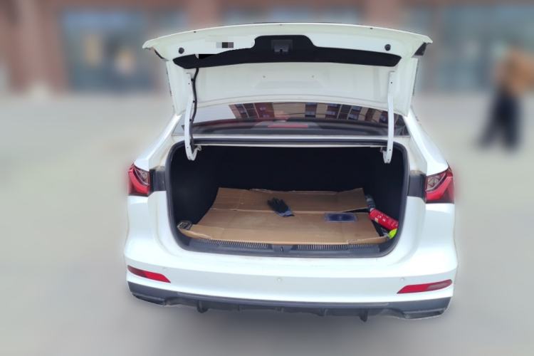 Used Roewe i5 2023 1.5L Manual Comfort Edition
