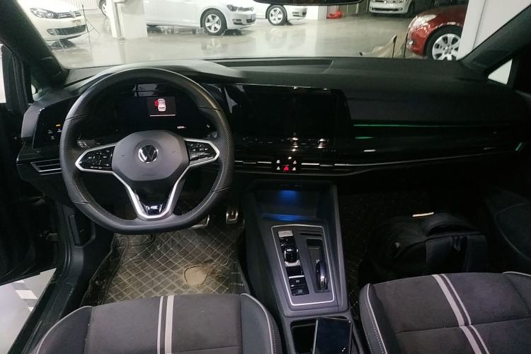 Used Volkswagen Golf 2023 280TSI DSG R-Line Lite Center Console