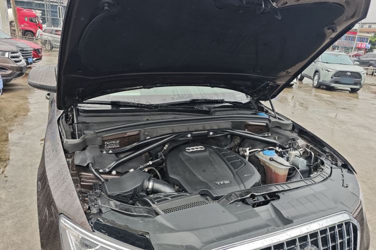 Used Audi Q5 2015 40 TFSI Trendy Edition Interior 9