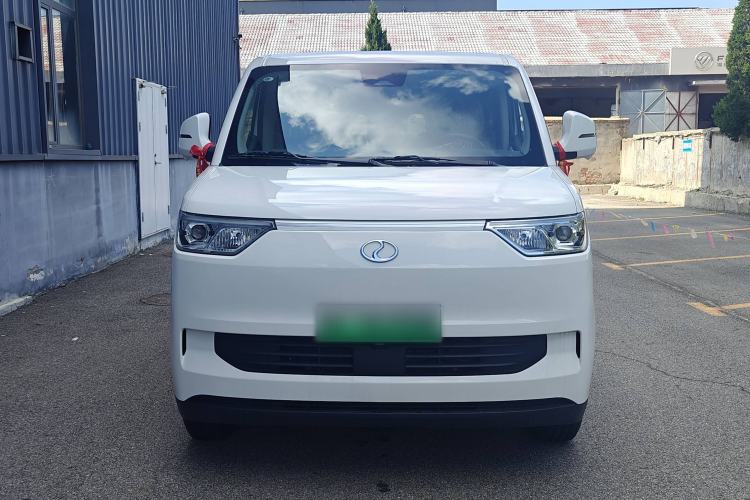 Used Ruichi EC75 2025 Model Passenger Vehicle Smart Driving Ultra-Charging Edition, Pioneer Type I, 52.16 kWh