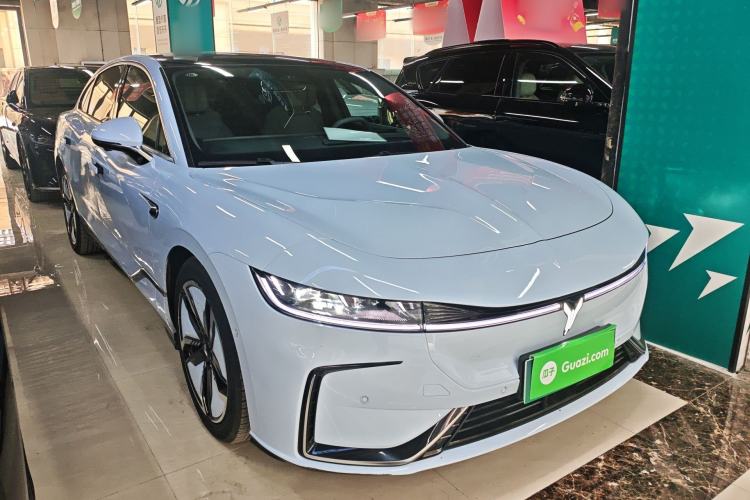 Used VOYAH PASSION 2023 Four-Wheel Drive Flagship Edition Front Right 45 Deg